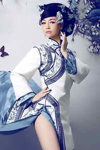 《男同GV小奶受》