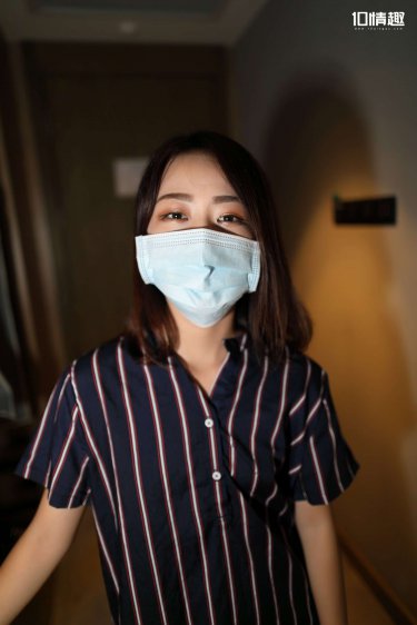 《坐在学霸的棍子上背单词》