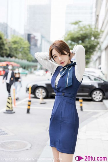 《用我的手指搅乱吧打烊后仅剩二人的沙龙》