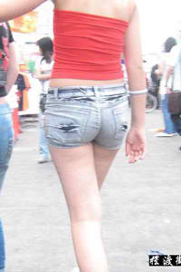 性饥渴的邻居美妇A片喝尿