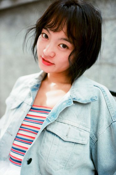 《情陷夜中环沈思晨吻戏》