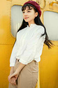 《你的东西比我老公大得多》