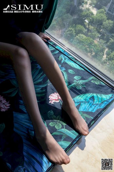 学生娇小嫩白紧小疼叫漫画